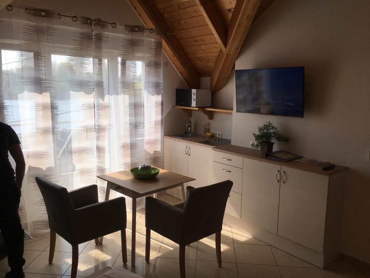 Ajo Balcony Lake View Studio Apartments - Self-Check-In Vienna Exterior photo